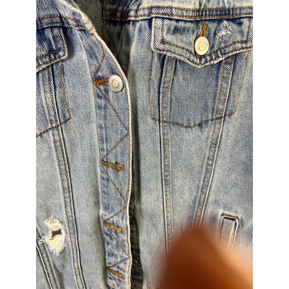Time and Tru Denim Jacket Womens S Light Wash Excellent Distressed Trucker - Picture 13 of 16